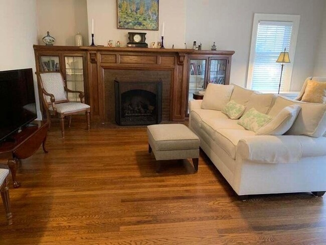 Photo - 2907 E Hampshire Ave