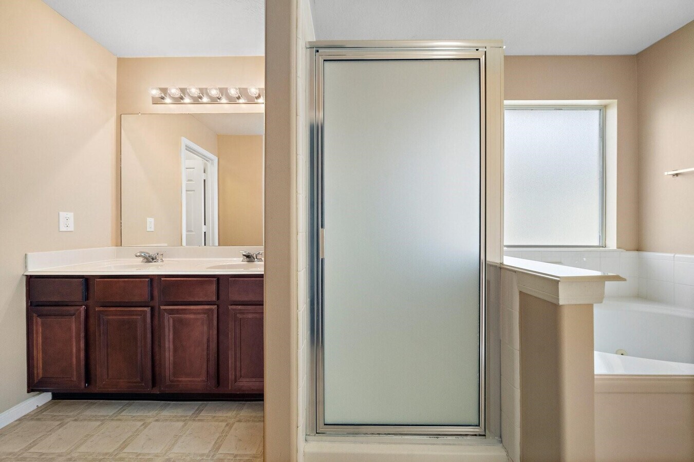 Photo - 6503 Holly Cove Ln