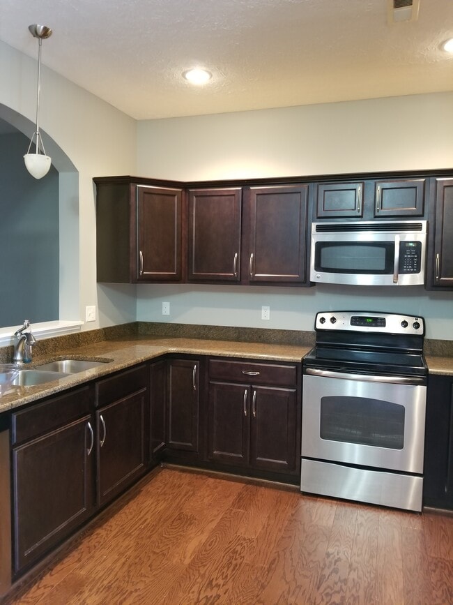 Photo - 202 Capital St