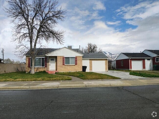 Building Photo - Beautiful 2 Bd 2 Bath Home in Murray