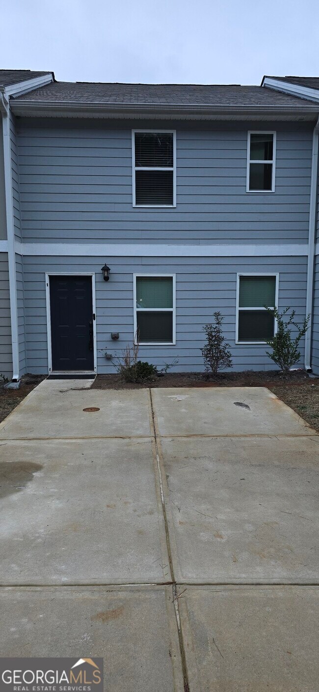 Building Photo - 1814 Carrington Dr