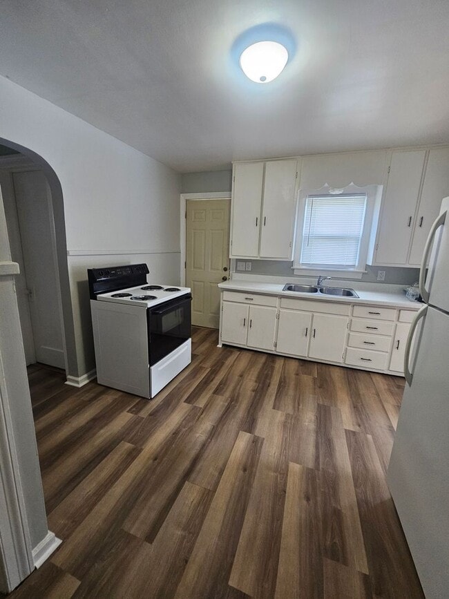 Photo - 2710 E 10th St Unidad 2712 East 10th St