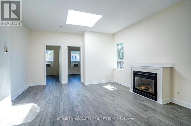 Photo - 420 Parliament St