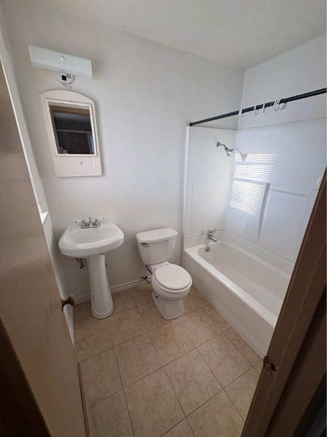 Photo - 213 Gibson St