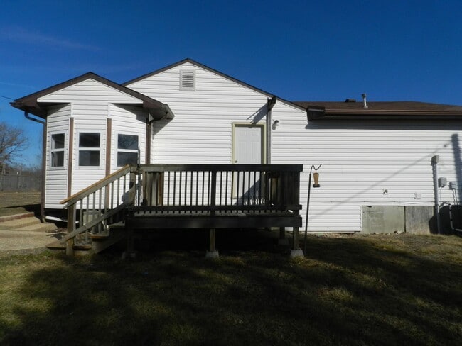 Photo - Cute house with a nice fenced yard
