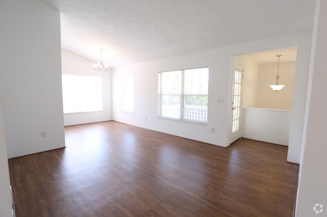 Photo - Southridge Apartments