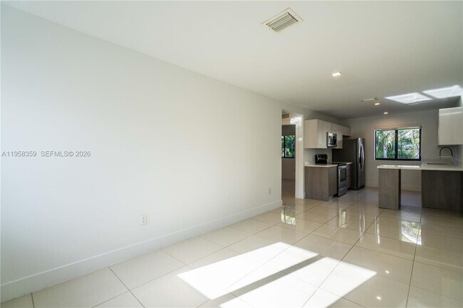 Photo - 1985 Bay Dr Unit 119