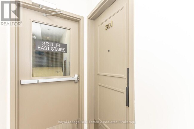 Photo - 1000 Bathurst St Unit 301