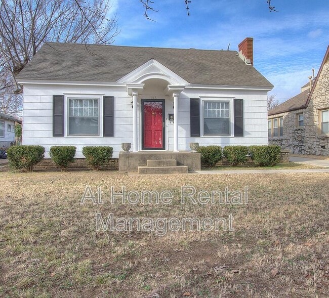 Building Photo - 1316 S Knoxville Ave