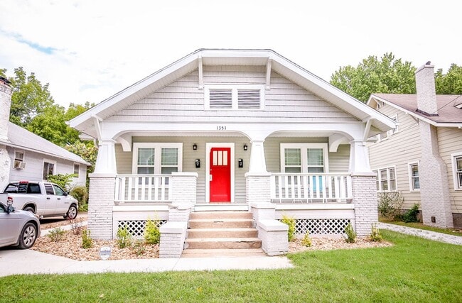 Building Photo - 1351 E Cherry St Unit A