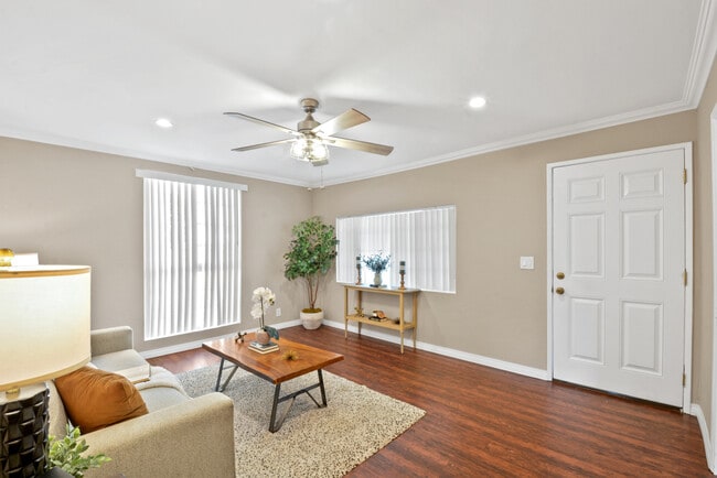 Photo - 13439 Roselle Ave