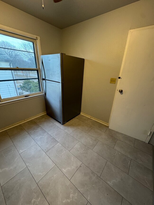 Photo - 4608 W Howard Ave