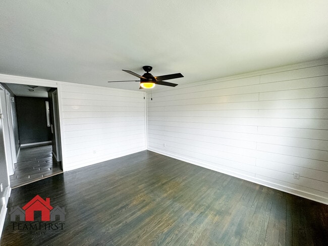 Photo - 1446 Pilgrim St