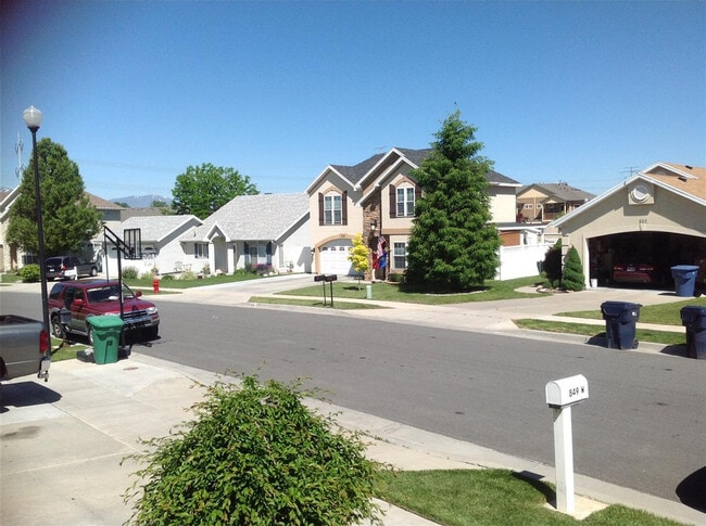Photo - 849 W Chartres Ave