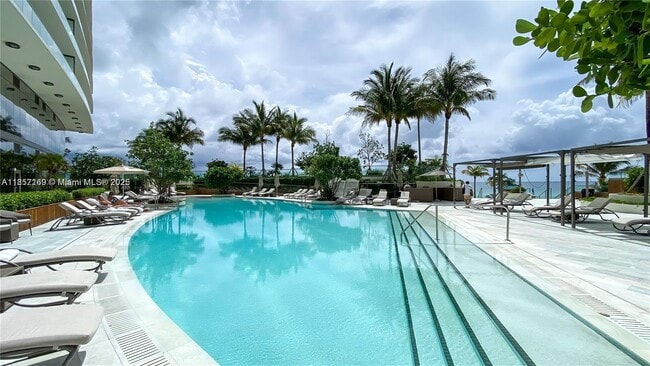 Photo - 18975 Collins Ave Unit 1605
