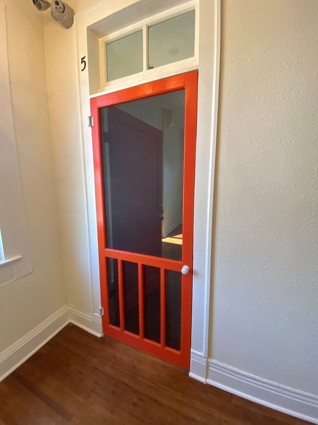 Photo - Newly Renovated Units in Historic Building Unit 3233 Loyola Ave - #05