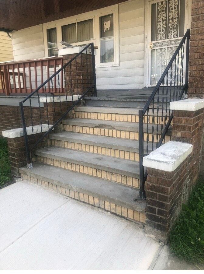 Photo - 876 Selwyn Rd