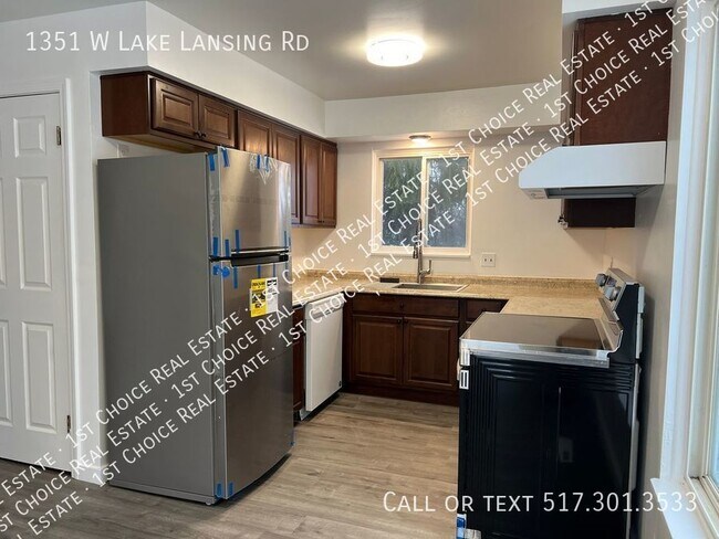 Photo - 1351 W Lake Lansing Rd
