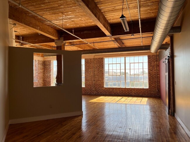 Photo - 736 Dickies Lofts