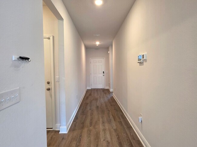 Photo - 7757 Burnside Lp