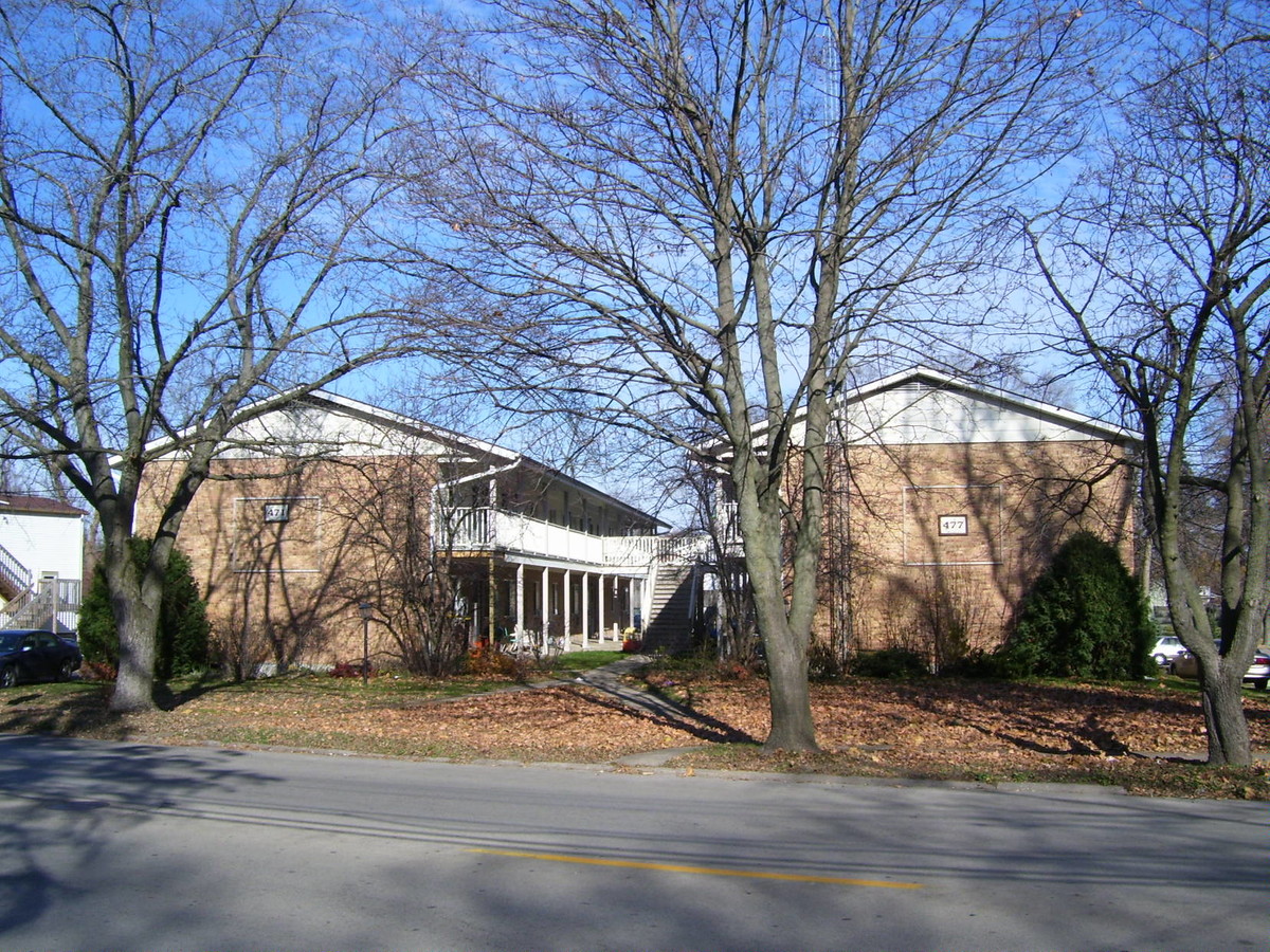 Carriage House Apartments - Carriage House Apartments