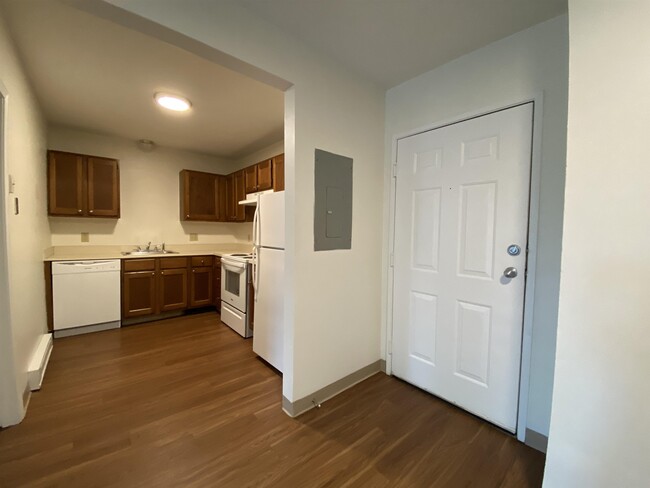 Photo - 11 Railroad Ave Apartment Unit 13