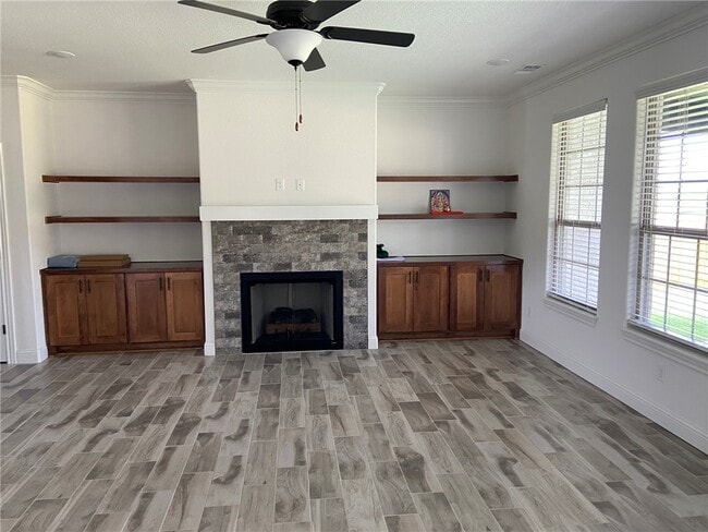 Photo - 720 Skylar St