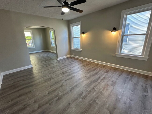 Photo - 114 N Missouri Ave