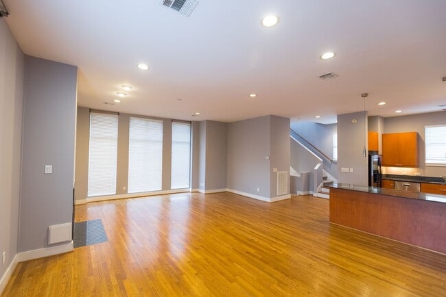 Building Photo - 2402 Morgan St Unit A