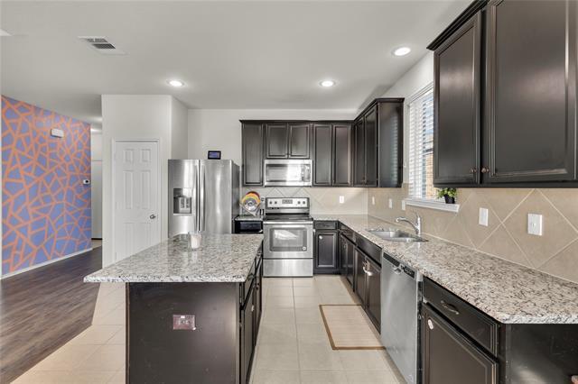 Photo - 8028 Larch Ln