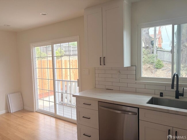 Photo - 2555 Sherwood Dr