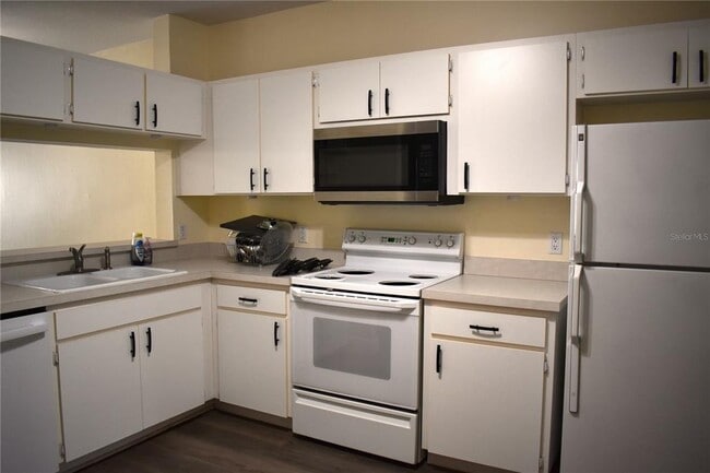 Photo - 12369 Berkeley Square Dr