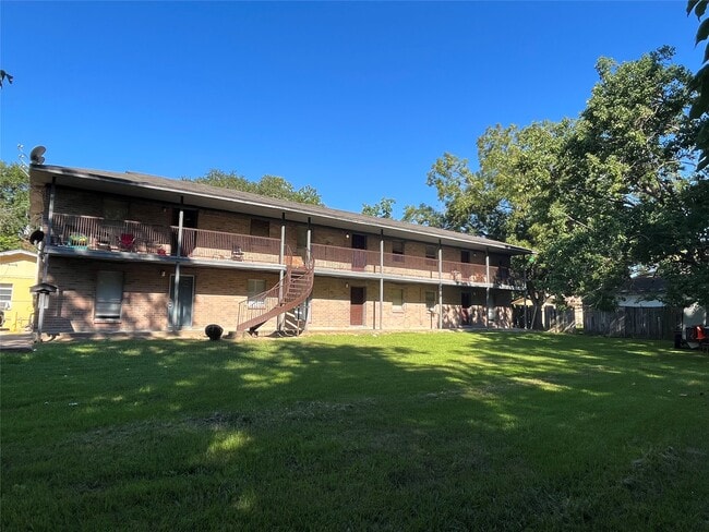 Photo - 1842 Thompson St