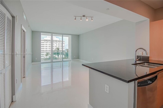 Photo - 951 Brickell Ave Unit 1402