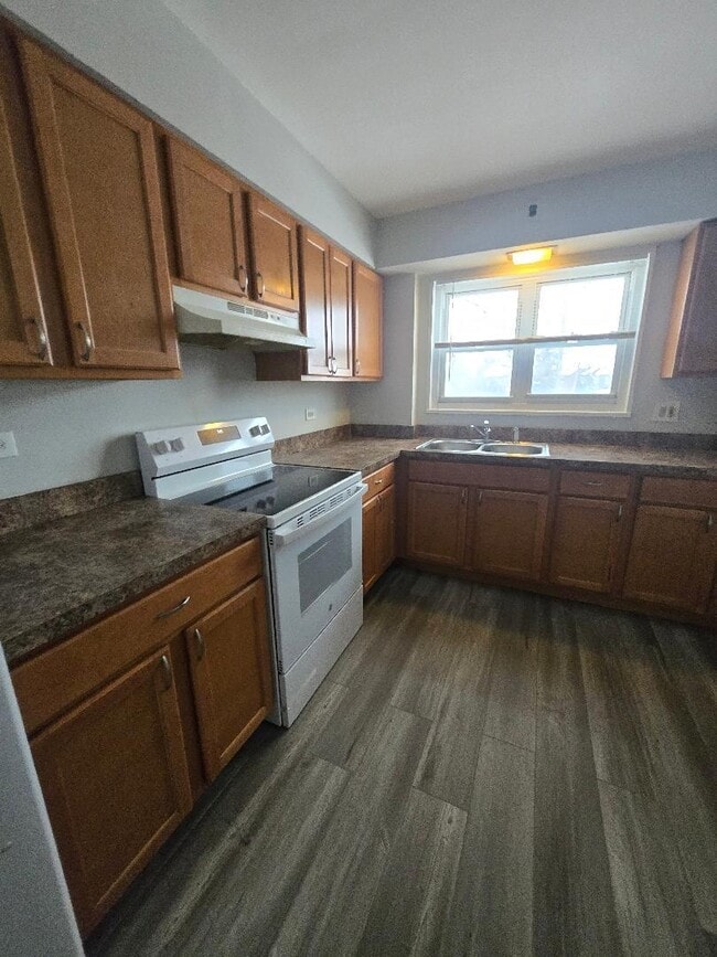 Photo - 570 Princeton St Unit D2W