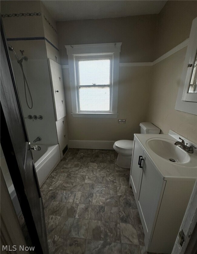 3294 E 105th St Unit UP