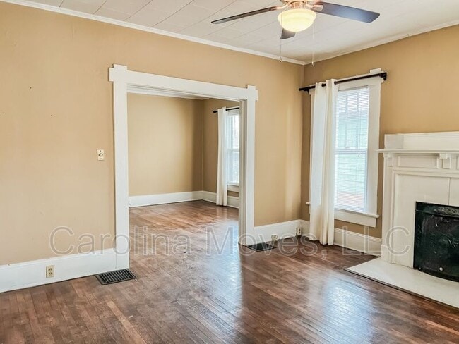 Photo - 771 Maple St