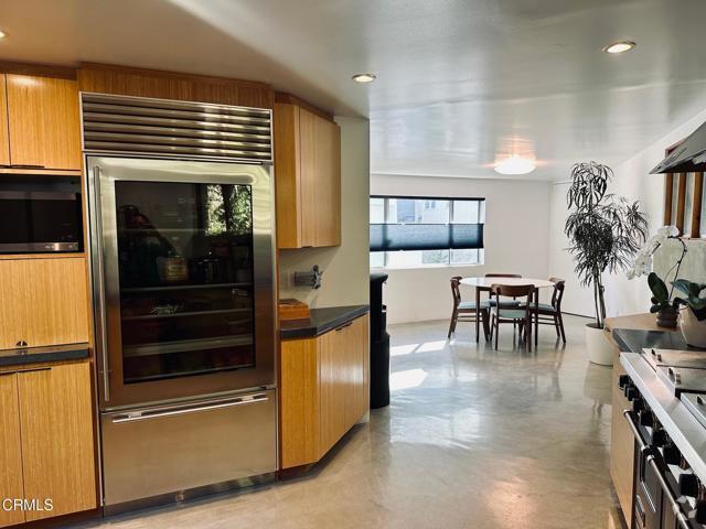 Building Photo - 3551 Dixie Canyon Pl Rental