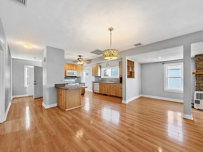71 Winslow St Unit 2