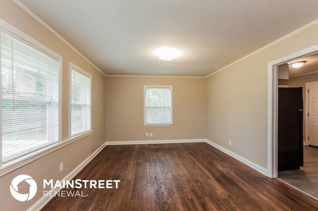 Photo - 651 Reeves Ct