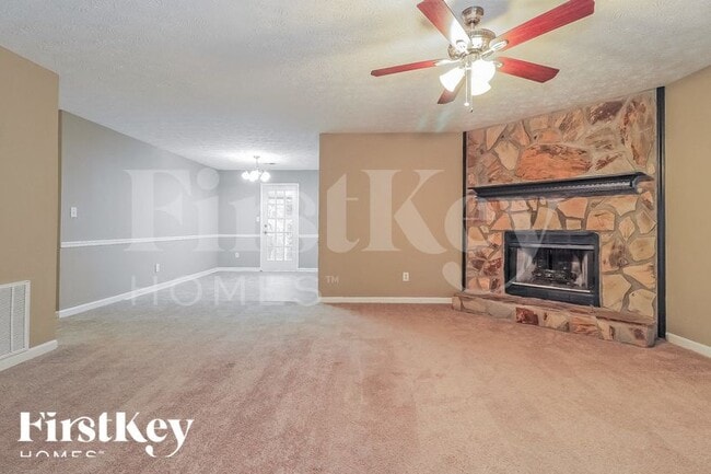 276 Hollyberry Dr