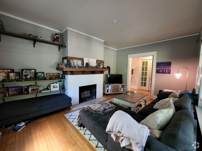 Building Photo - 2502 E Edgewood Ave Unit 1 Rental