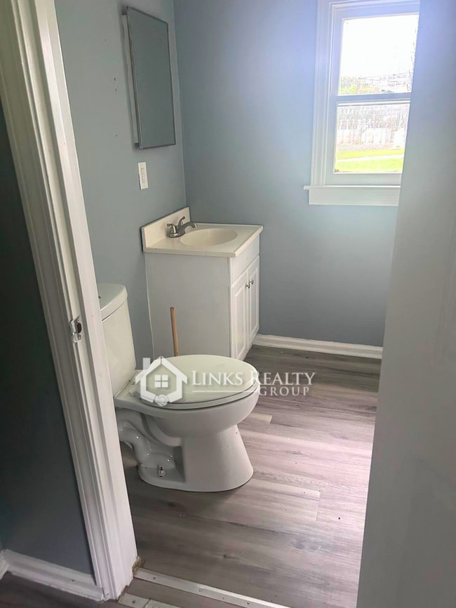 Photo - 614 Goldsboro Ave