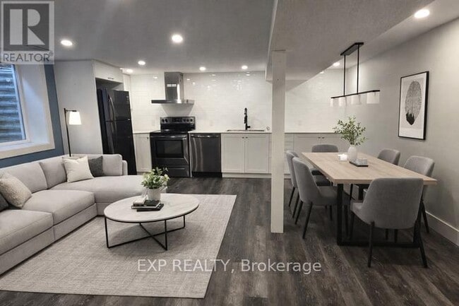 Photo - 96 Geneva Crescent Unité B