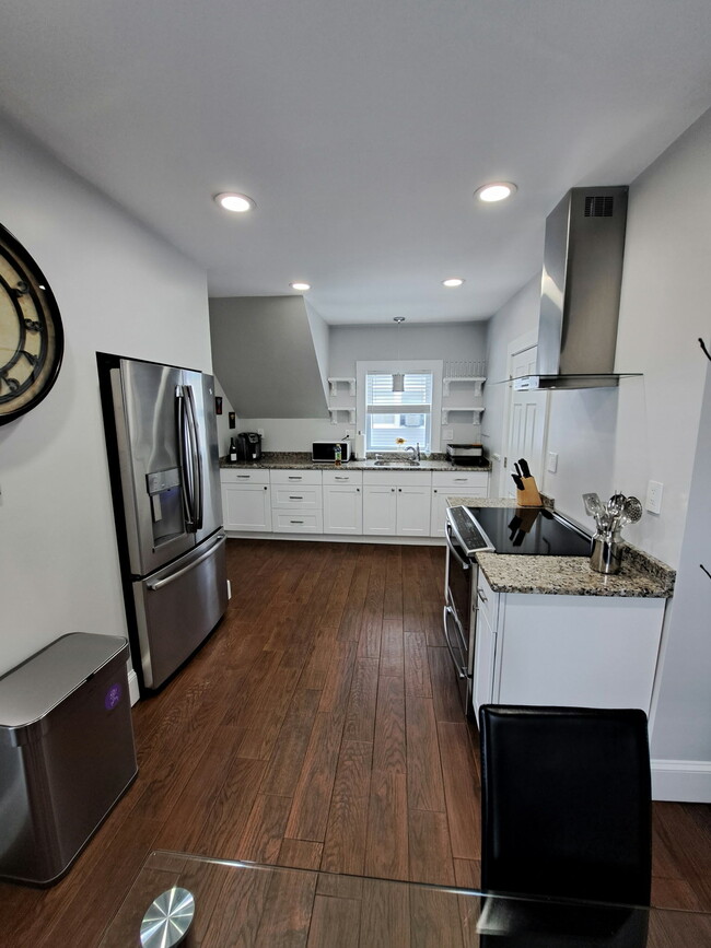 Photo - 14 Roy St Unit 2