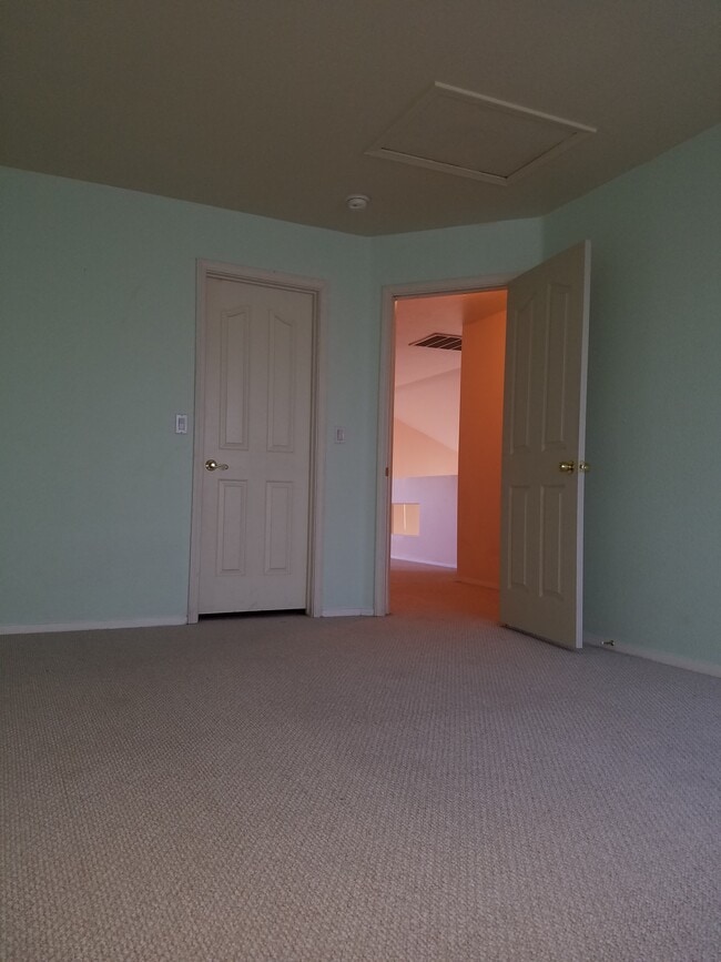 2 additional bedrooms upstairs - 3745 Bossa Nova Drive House