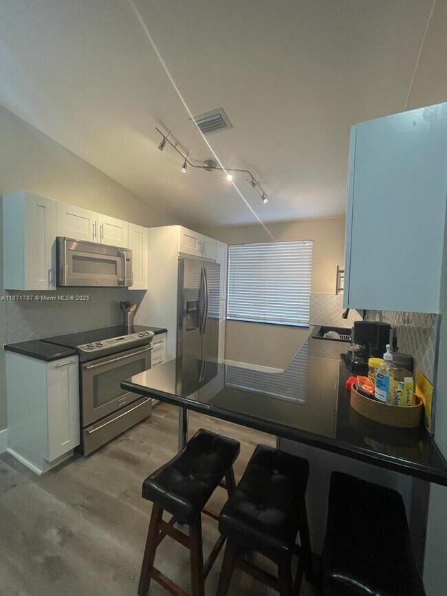 Photo - 8017 Lake Dr Unit 202