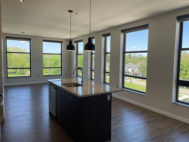 Building Photo - Parker Durand Unit 240 Rental
