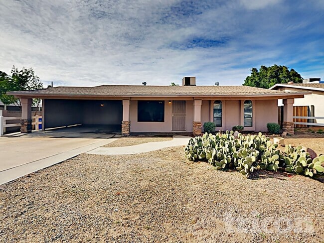 Building Photo - 9426 N 16th St
