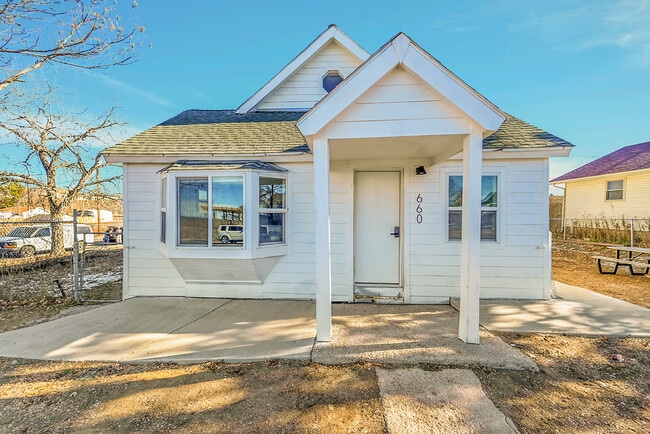 Photo - 600 Hickory St